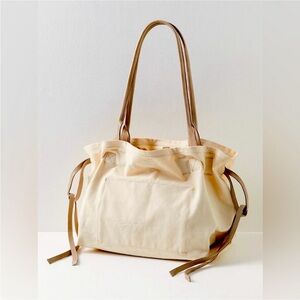NWT Free People daybreaker tote ❤️❤️❤️❤️